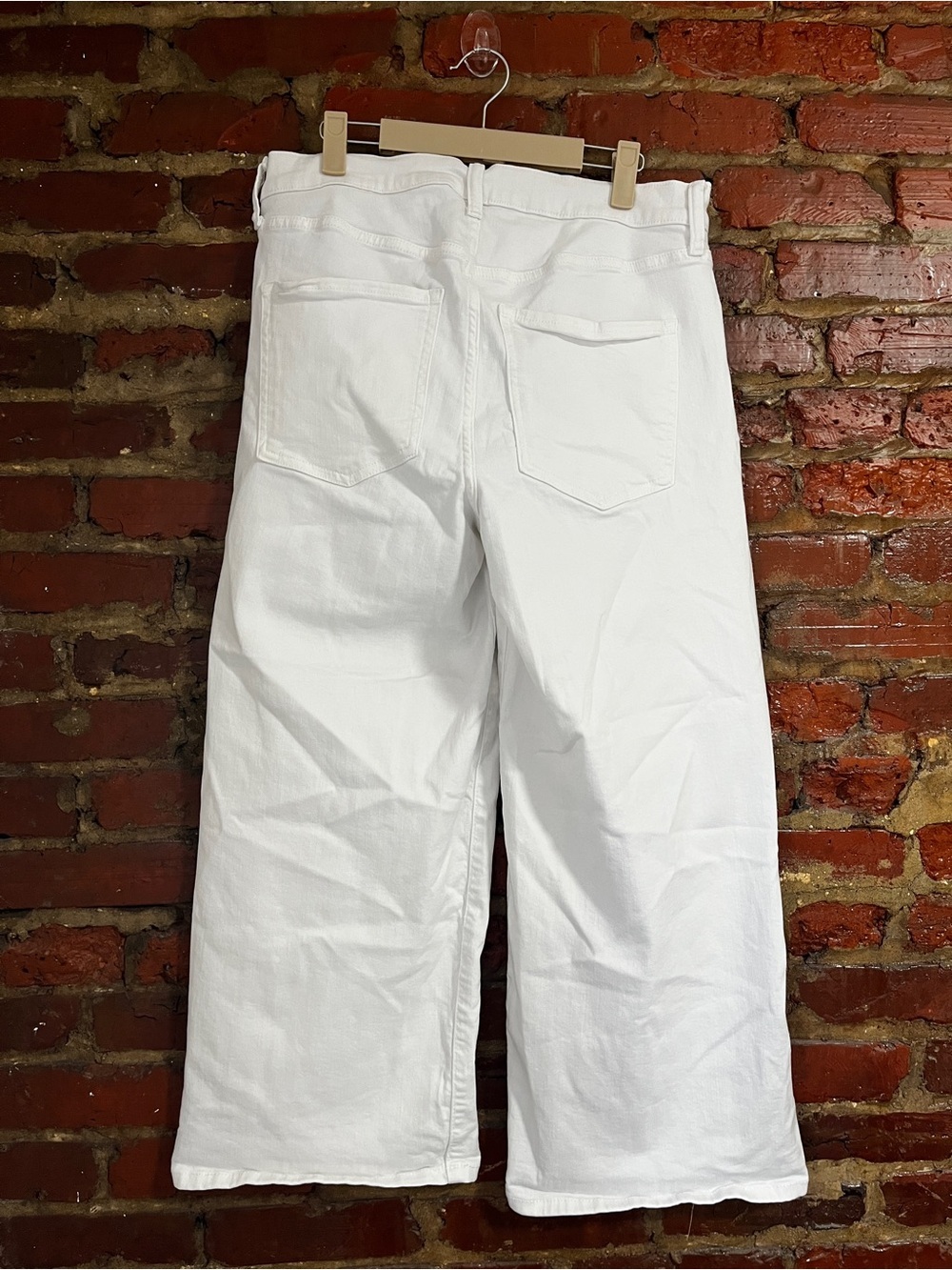 Banana Republic White Wide-Leg High-Rise Cropped Jean - Picture 3 of 5